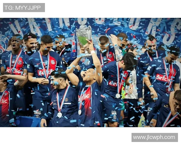 雷恩对阵巴黎的比赛比分预测分析及双方近期状态评估